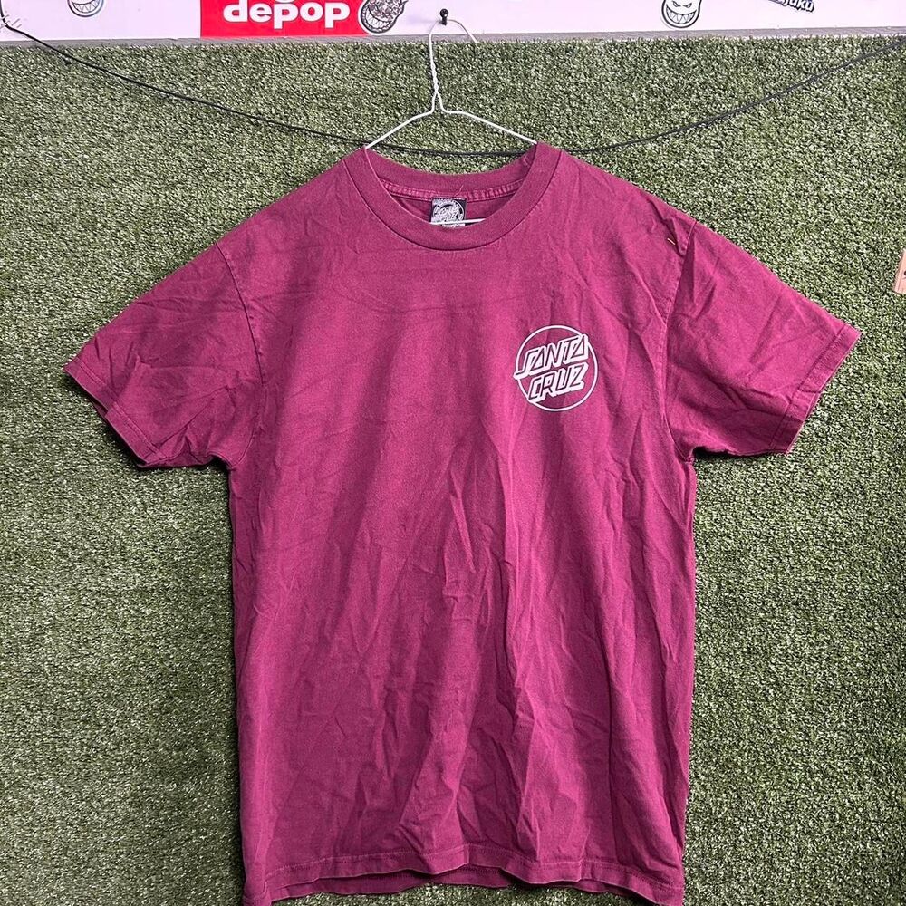 Santa-cruz Men's Burgundy and Red T-shirt